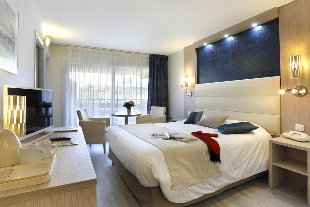Logis Hotel Arc En Ciel Thonon-les-Bains Room photo